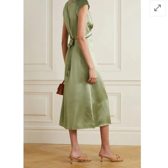 Reformation Kaye silk dress in the artichoke color - Picture 4 of 9